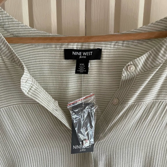 SALE!!⏱ Nine West Jeans - Green Striped Button Down Top - XXL - NWT - Picture 4 of 7